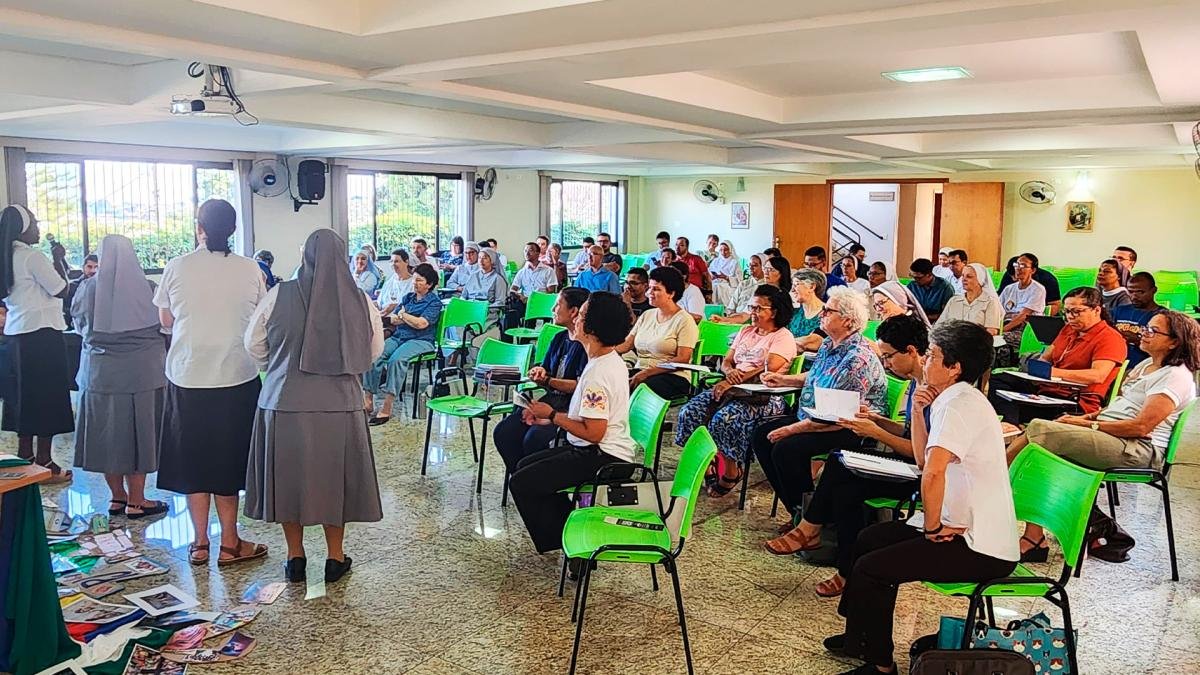 Encontro-de-Formadores-e-Animadores-Vocacionais-da-Regional-de-Minas-Gerais-reflete-sobre-juventude5