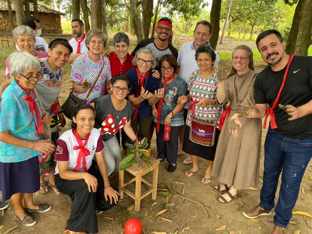 Confraternização em Hidrolândia