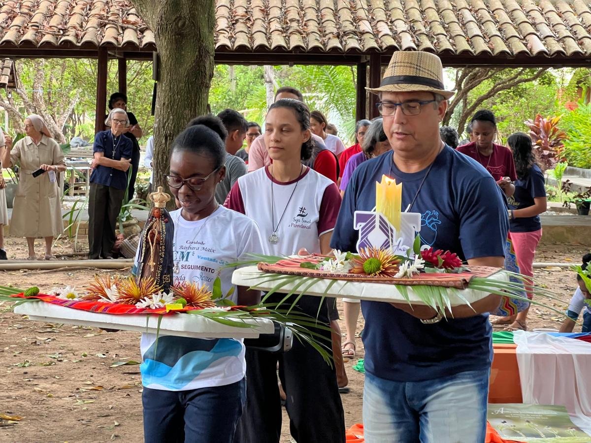 Confraternização em Hidrolândia