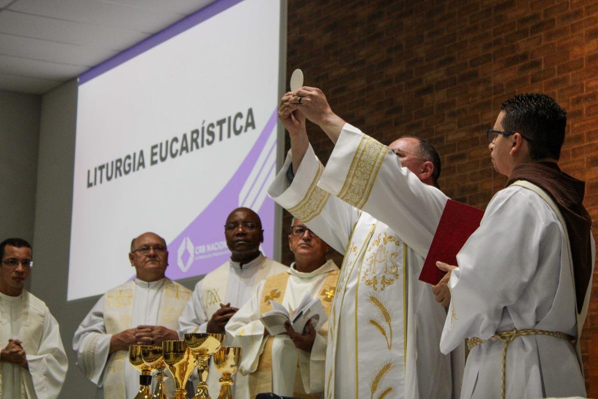 Missa de encerramento da Assembleia marca abertura do ano Jubilar de 70 anos da CRB Nacional