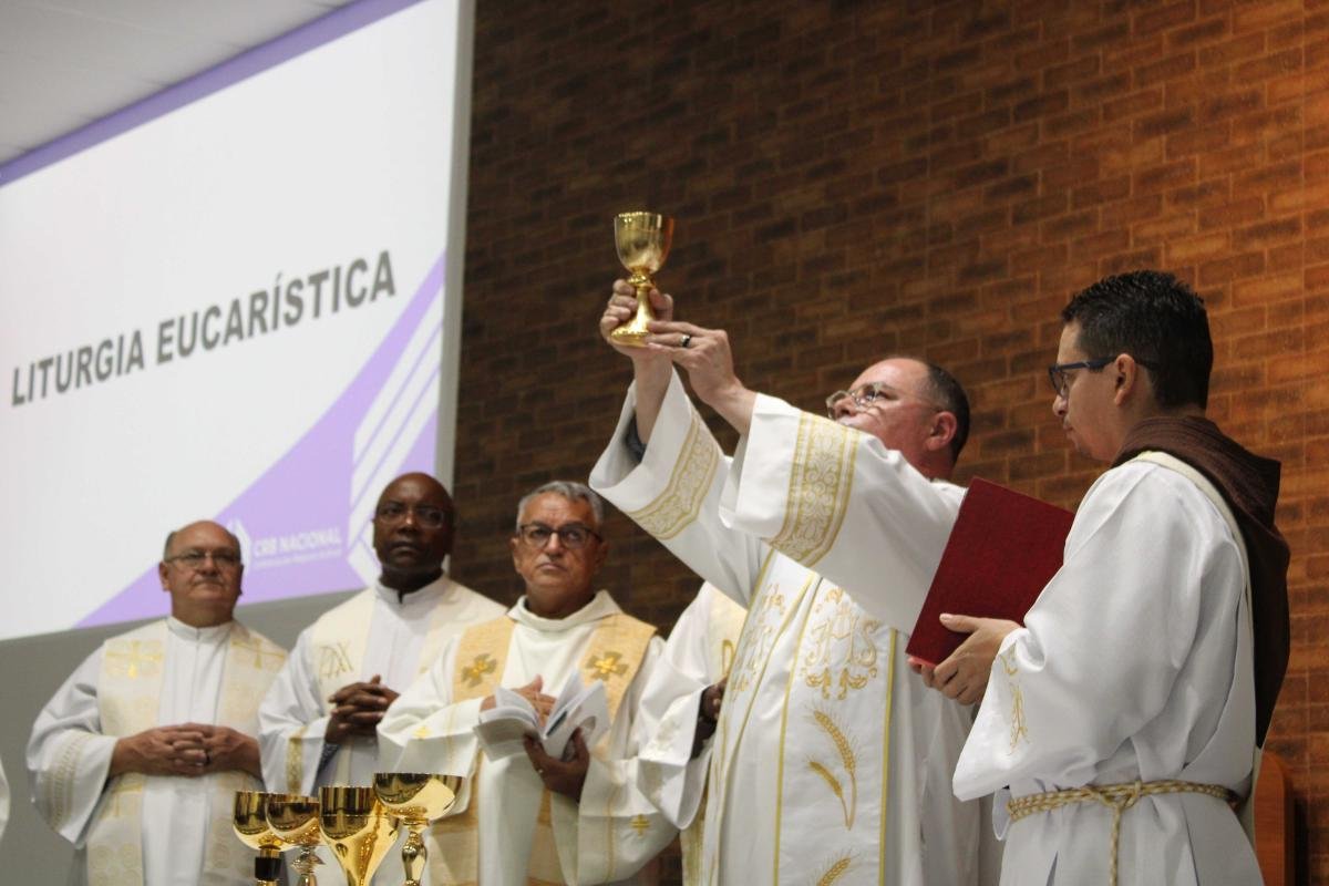 Missa de encerramento da Assembleia marca abertura do ano Jubilar de 70 anos da CRB Nacional