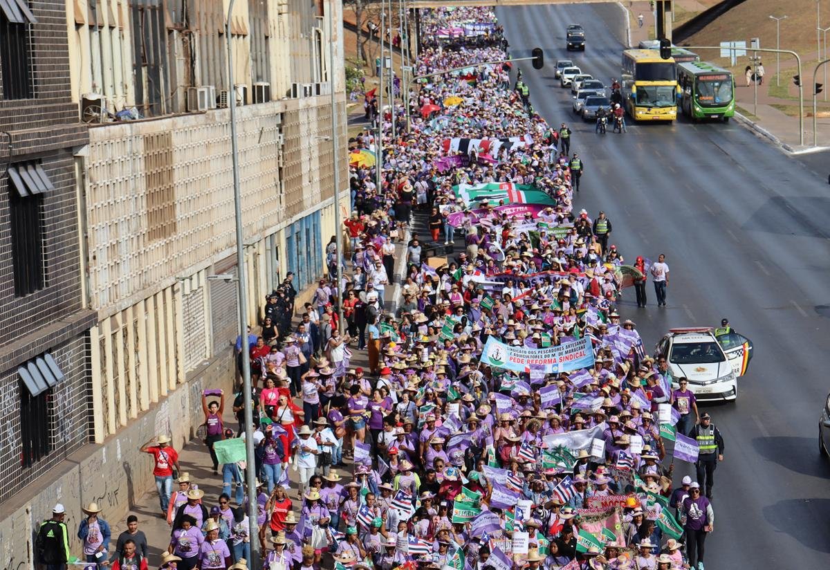 7ª Marcha das Margaridas reúne em Brasília mais de 100 mil pessoas