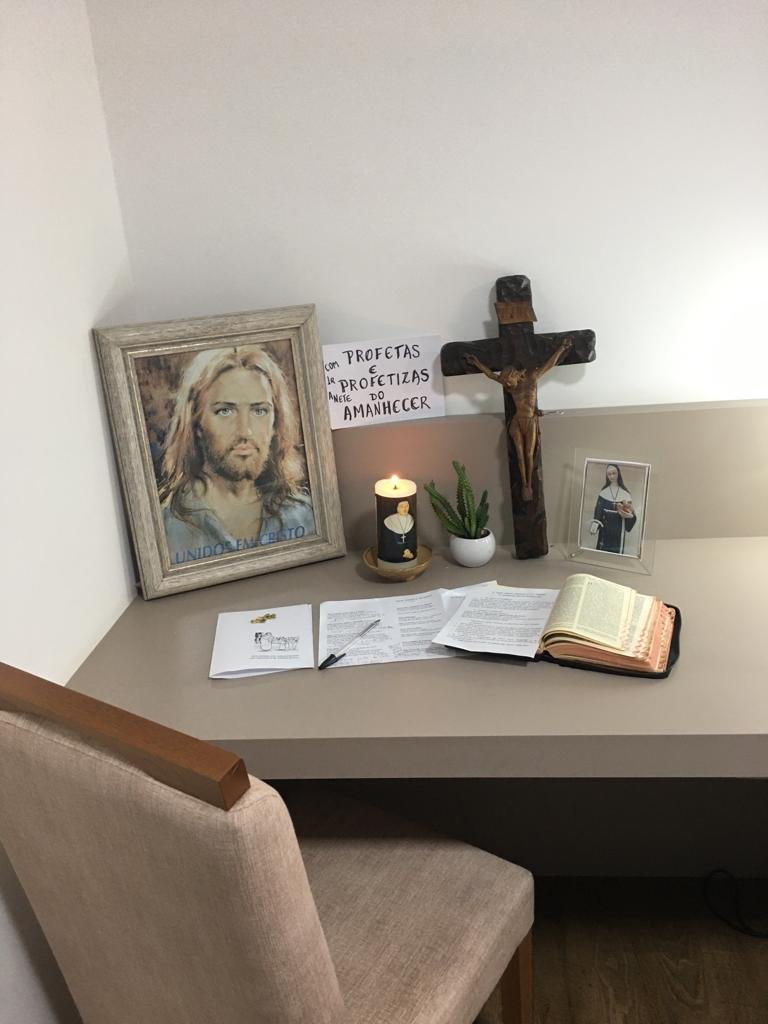 Retiro Espiritual Online da CRB Nacional reúne religiosos de diversos países em busca de reflexão e oração