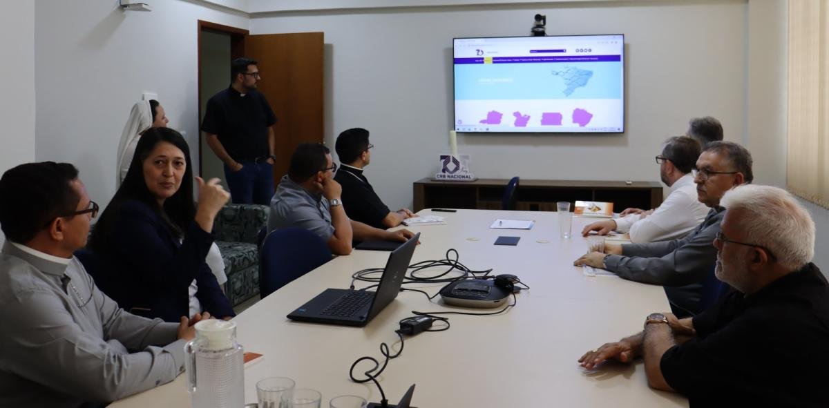 Bispos recém-nomeados pela CNBB visitam a CRB em Brasília