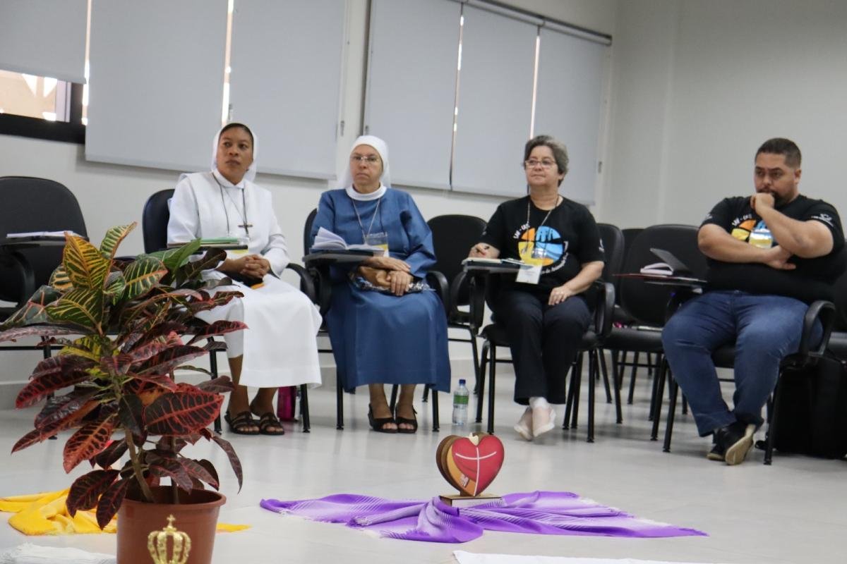 Coordenadoras/es do Serviço de Animação Vocacional das Regionais da CRB Nacional se reúnem em Brasília